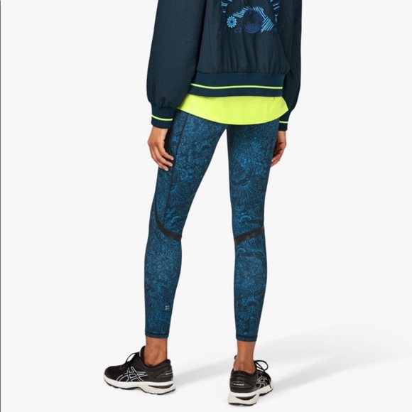 Sweaty Betty Beatle Blue Doodle Zero 